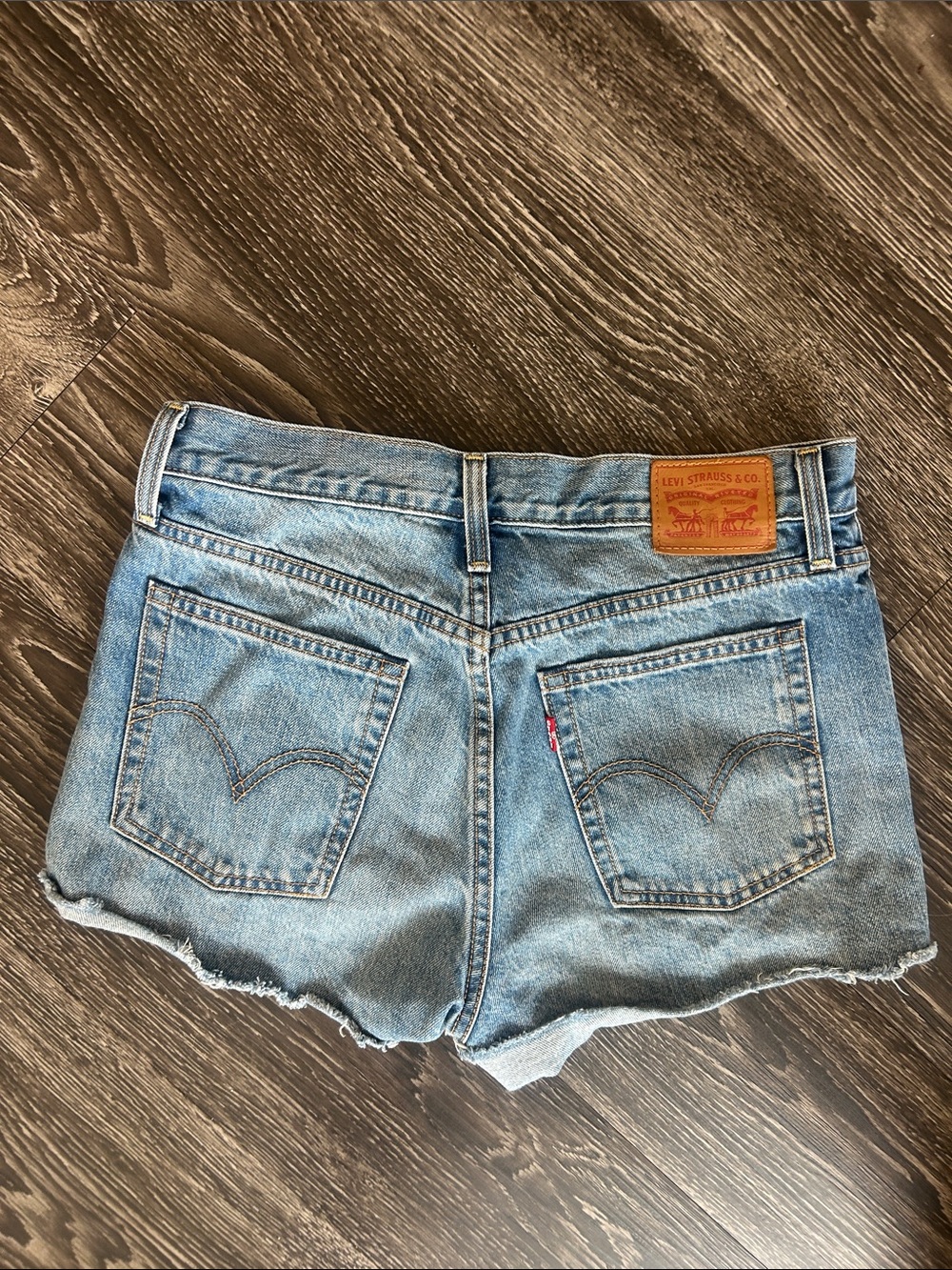 Women’s Levi's Strauss Blue Distressed button fly Denim Cutoff Shorts size 28 - Picture 5 of 7